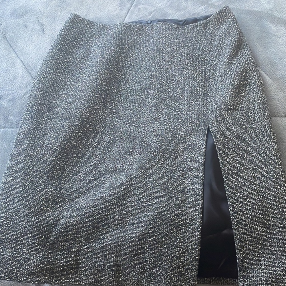 Black and white Bebe size 6 skirt